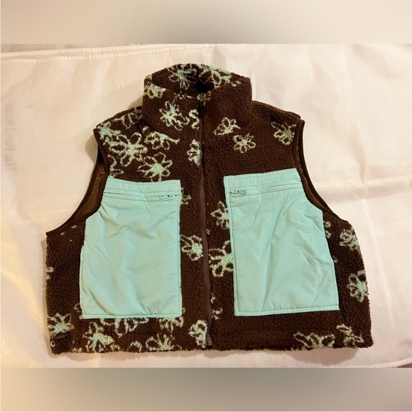 Brown cropped faux fur fleecy xl vest womens cider NWT turquoise front pockets - Picture 5 of 12